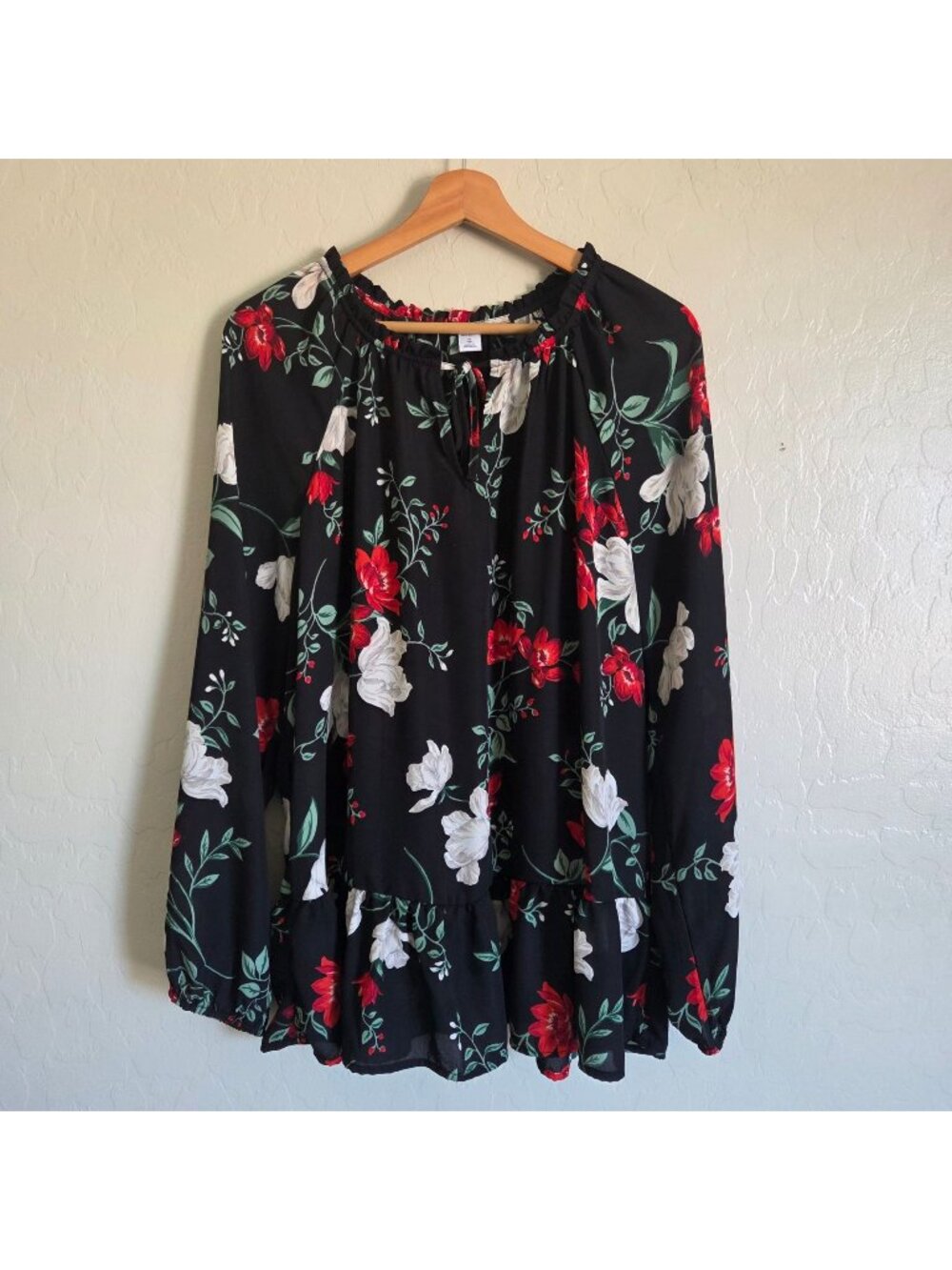Old Navy Floral Ruffle Hem Georgette Swing Blouse Top Black XL Tall Long Sleeves